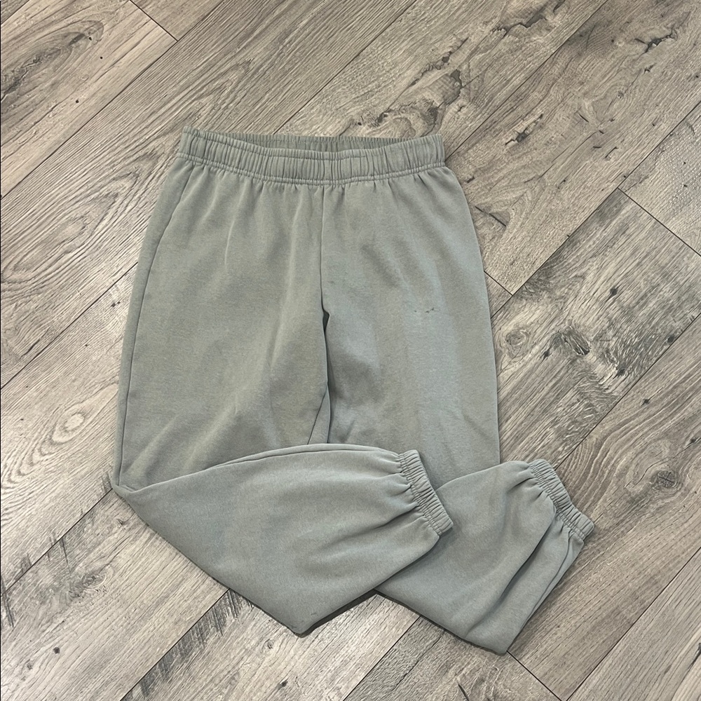 women’s sweatpants